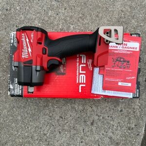 Milwaukee FUEL Red/Black Cordless Impact Wrench